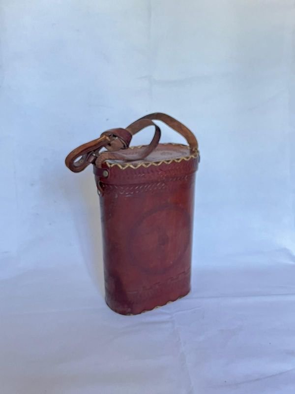 Lote siguiente: Mochila de cuero en excelente condición