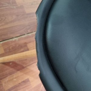 Par de Sillas Modernas Diseño Eames Plástico Negro y Madera Clara - imagen 4