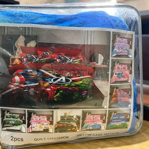 Lote anterior: Juego de Cama Infantil con Personajes de Superhéroes y Dibujos Animados