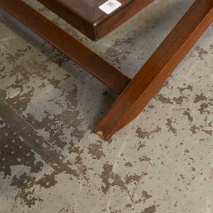 Mesa Ratona Madera Tapa Vidrio Patas Tijera - imagen 3