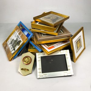 Lote de Portaretratos y Cuadros con Marcos Dorados y Decorados - imagen 1
