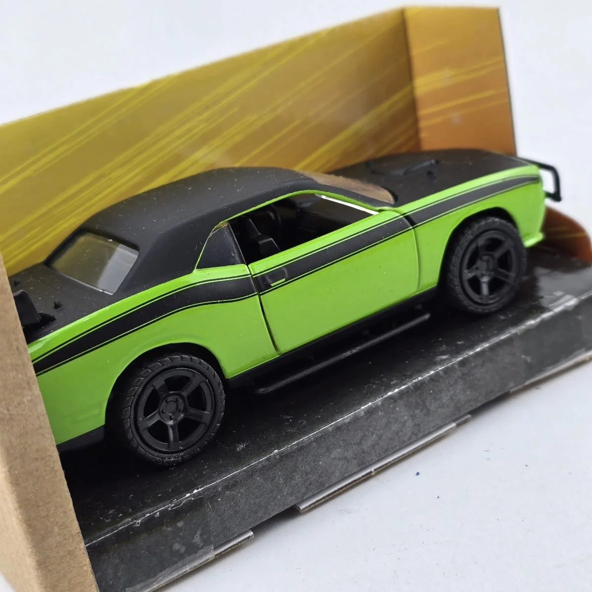 Coche de juguete Fast & Furious 1:32 - imagen 3