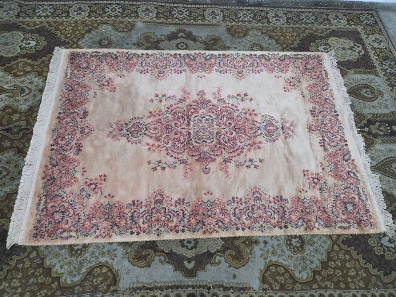 Lote anterior: Alfombra en lana tonos rosas - Ropa de hogar