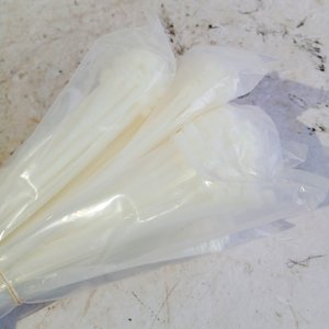 Set de 500 Precintos Plásticos Nylon Blancos 5x350mm - imagen 3