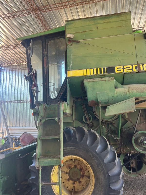 Cosechadora John Deere 6200 en excelente condición - imagen 8
