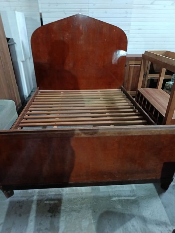 Cama Antigua de Dos Plazas Estilo Clásico