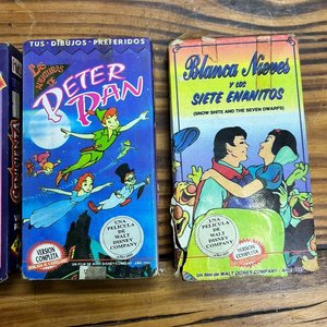 Lote de 4 VHS Clásicos Disney: Te Quiero Mickey, Cenicienta, Peter Pan y Blanca Nieves - imagen 3