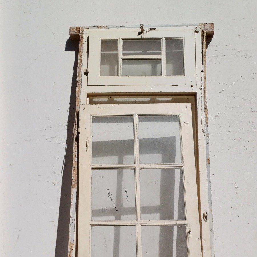 Puerta de tablero en cedro con vidrios estilo colonial y marco de pinotea - imagen 5