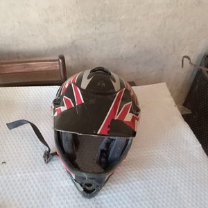 Lote anterior: Casco de moto con diseño deportivo