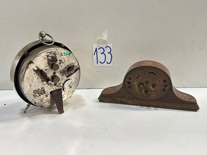 Reloj Despertador a Cuerda y Reloj de Mesa Antiguos