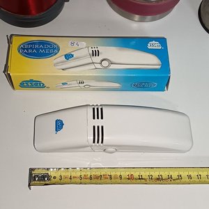 Dos termos y aspiradora de mesa a pilas - imagen 4