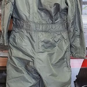 Mameluco Piloto Americano CWU-1/P Talle Medio para Frío Extremo - imagen 4