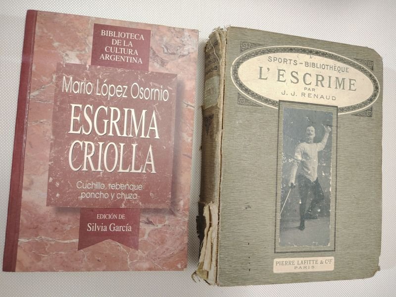 Lote siguiente: Libros de esgrima en Español y Francés