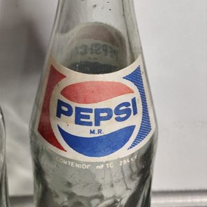 Dos Botellas Antiguas de Pepsi Cola - imagen 3