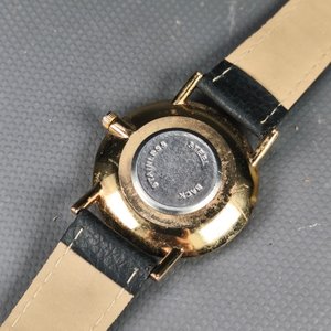 Dos Relojes Casio y Otro Dorado con Malla de Cuero - imagen 6