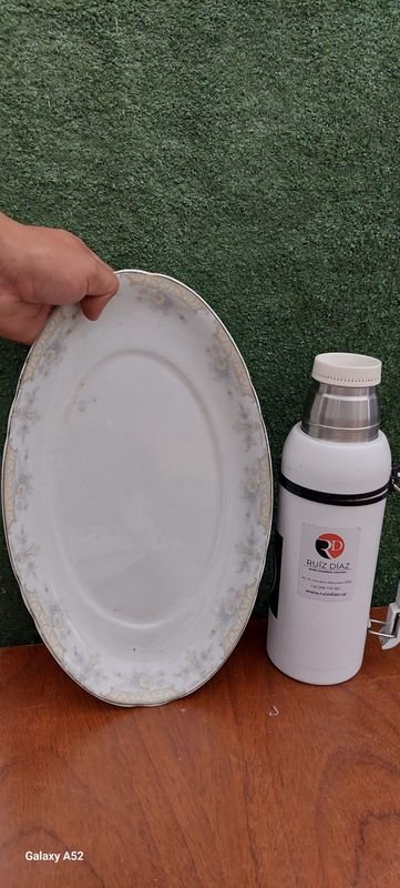 Servicio de mesa en porcelana y metal - imagen 14