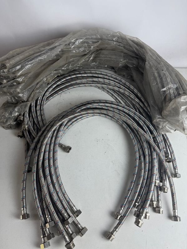 Lote siguiente: Conjunto de cables y accesorios