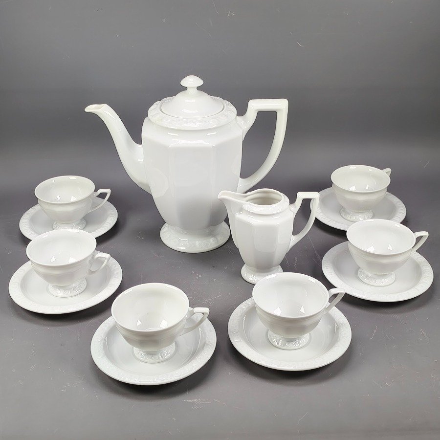 Lote siguiente: Servicio de café en porcelana alemana Rosenthal diseño Maria