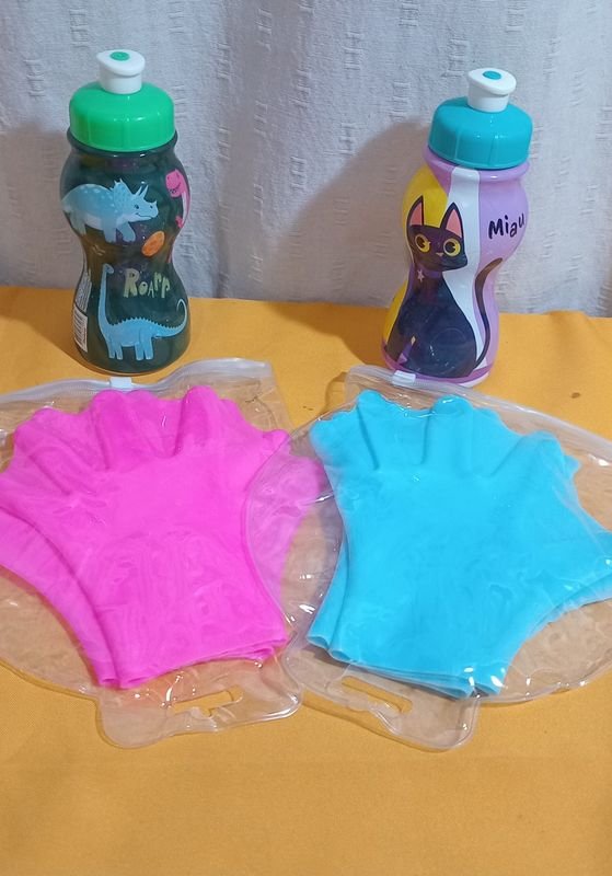 Manoplas infantiles para natación y botellas
