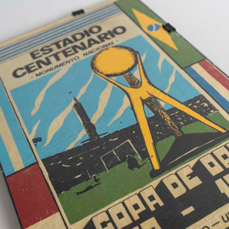 Cuadro de vidrio con afiche de la Copa de Oro 1980 y entrada del partido Uruguay vs Holanda - imagen 3