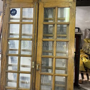 Lote anterior: Puertas Dobles de Madera con Vidrio y Marco