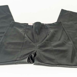 Lote siguiente: Pantalón Negro Engomado Zara Talle L