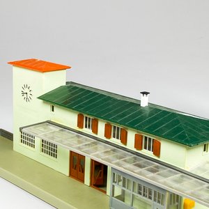 Dos estaciones de trenes Faller, plástico - imagen 7