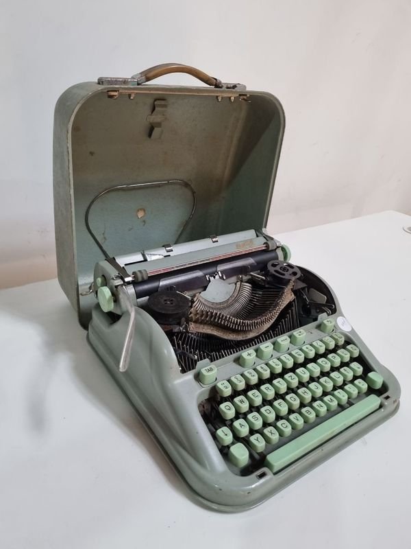 Maquina De Escribir Clásica Funcionando Bien - imagen 2