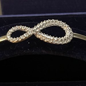 Pulsera Swarovski Infinito Cristales Plateada con Estuche Original - imagen 9