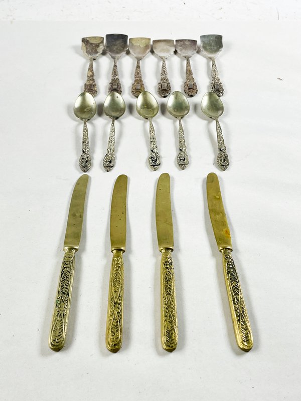 Conjunto de 15 Piezas: Cuchillos de Postre y Cucharas con Cabo Labrado - imagen 1
