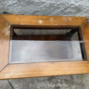 Mesa de Living de Madera con Tapa de Vidrio y Estante Inferior - imagen 2