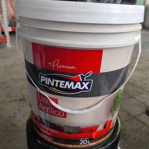 Tres Baldes de Pintura Látex Acrílico de 20 Litros - imagen 3