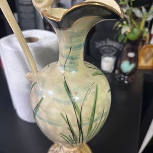 Jarra Escultórica Hubert Bequet Quaregnon Cerámica Artística Belga Mid-Century Ave Dorada - imagen 8