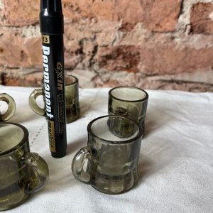 Set de 6 Jarritas de Vidrio Prensado Oscuro - imagen 6