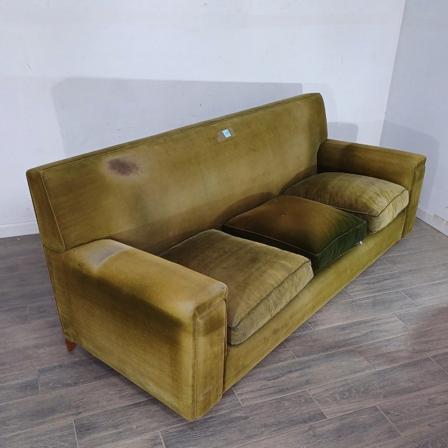 Lote anterior: Sillón de 3 cuerpos de terciopelo y madera