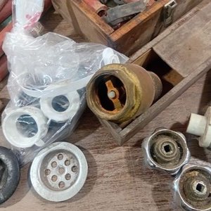 Lote de Accesorios y Repuestos para Plomería y Sanitarios - imagen 5