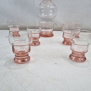 Elegante Juego de Licorera Rosa Salmón con Seis Copitas - imagen 3