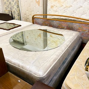 Muebles de Dormitorio: Cama con Cabecero y Espejo - imagen 3