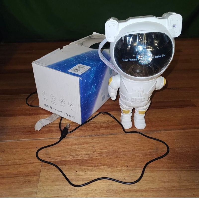 Lote anterior: Figura de astronauta juguete en excelente condición