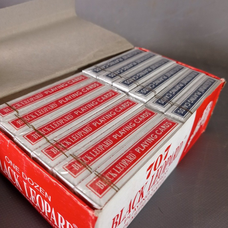 Caja completa con 12 mazos de cartas 707 BLACK LEOPARD - imagen 2