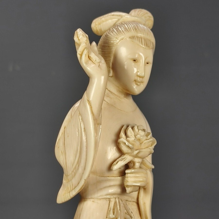 Figurina de Geisha en Madera con Marfil - imagen 8