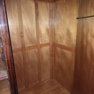 Ropero Antiguo de Madera con Espejo Biselado y Cajones - imagen 4