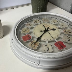 Lote de Floreros, Reloj de Pared y Velas LED - imagen 9