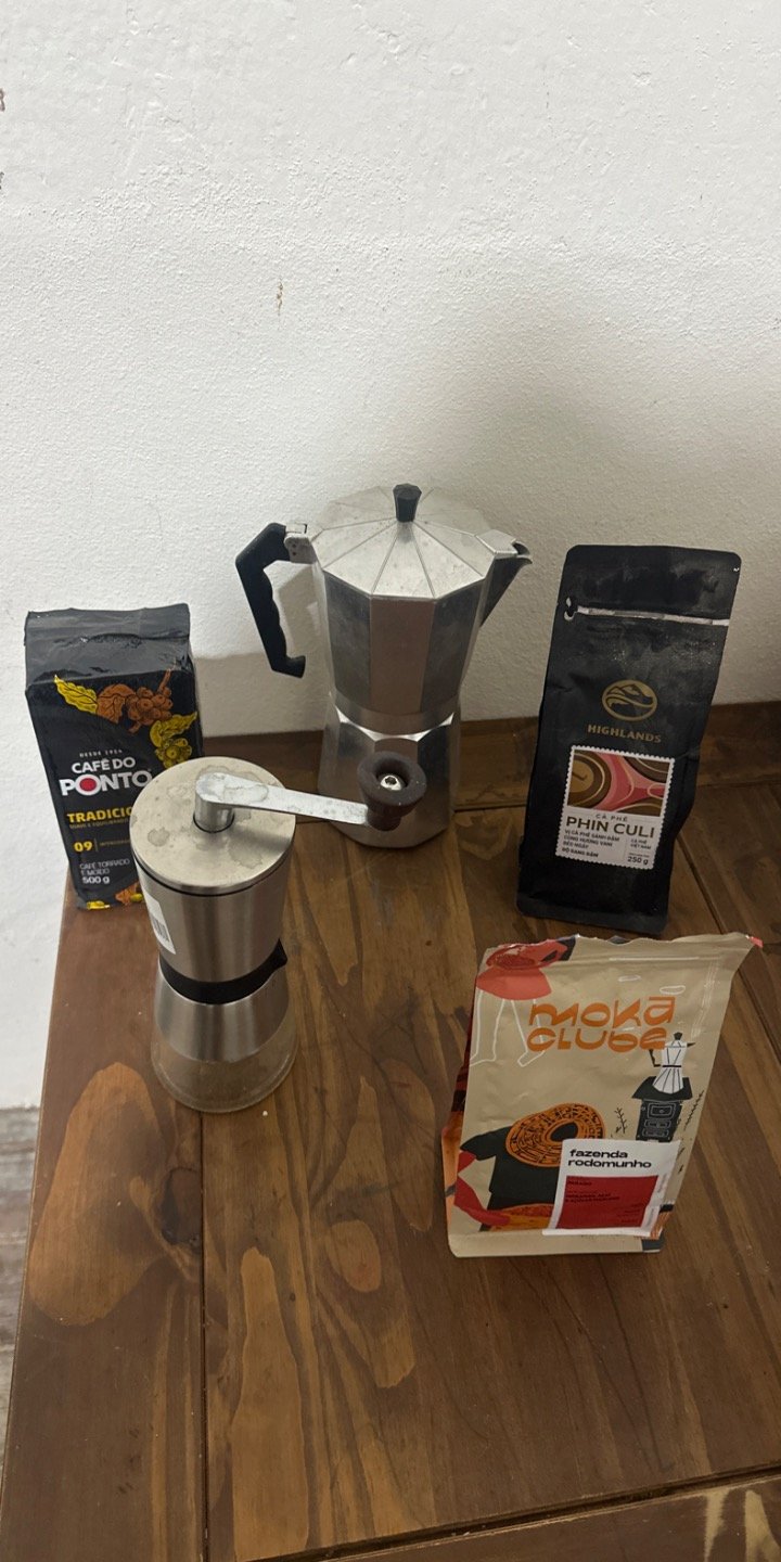 Cafetera Italiana y Molinillo de Café Manual