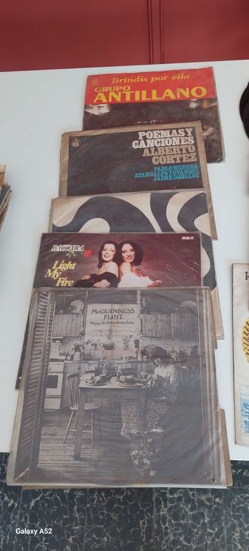 Gran lote de libros y accesorios en buen estado - imagen 6