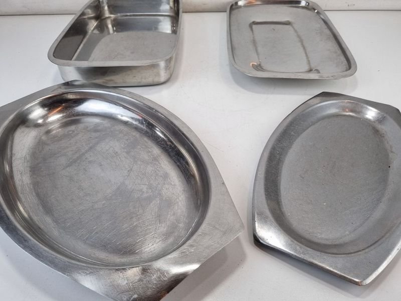 Bandejas de Metal con Formas Variadas - imagen 4