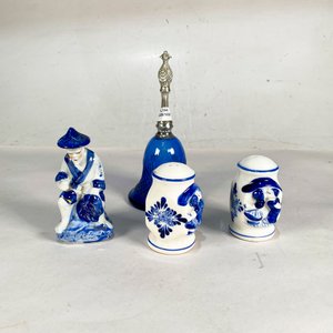 Lote anterior: Llamador Azul, Salpimenteros Cerámicos Orientales y Figura "Anciano" Oriental