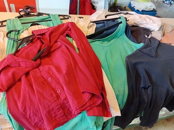 Ropa de dama en diferentes estilos y tallas - imagen 3