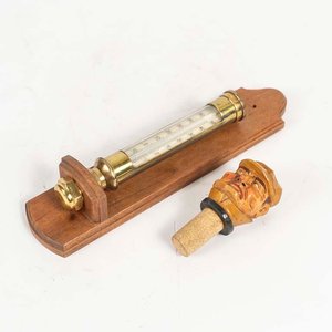 Termómetro de Bronce con Tapa de Madera Tallada Estilo Antiguo - imagen 1