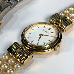 Tres Relojes de Pulsera para Dama: Dorado con Perlas, Dos Plateados y Dorados con Calendario - imagen 2